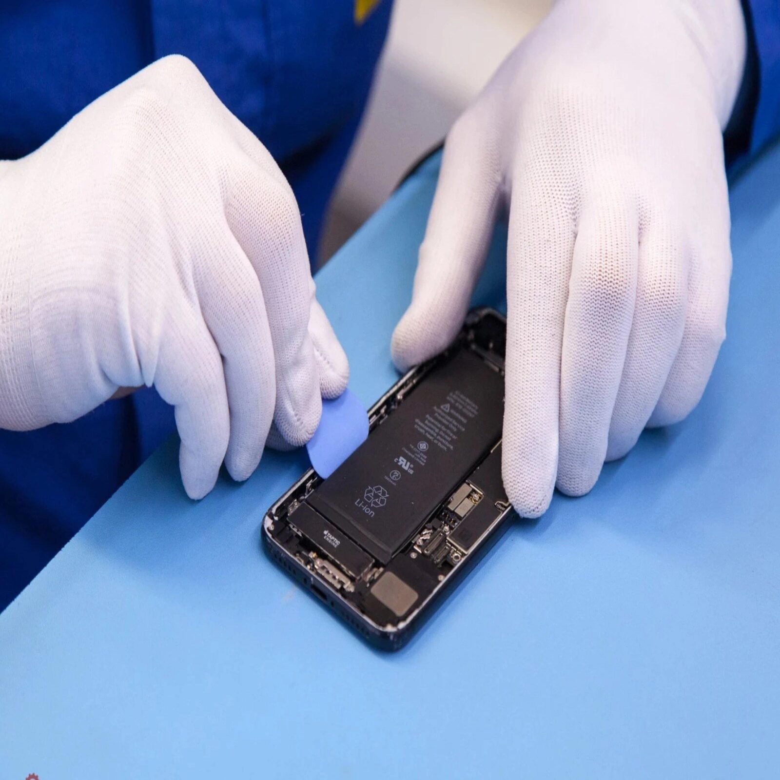 iPhone battery replacement in Gwinnett County