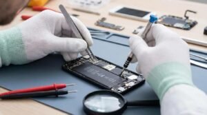 Smartphone screen and battery repair services near Johns Creek